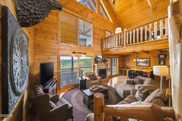 914 Black Bear Cub Way, Sevierville, TN 37862