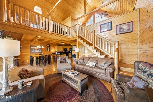 914 Black Bear Cub Way, Sevierville, TN 37862