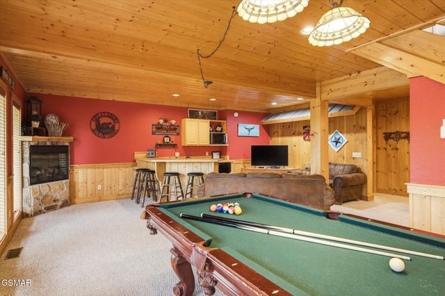 914 Black Bear Cub Way, Sevierville, TN 37862