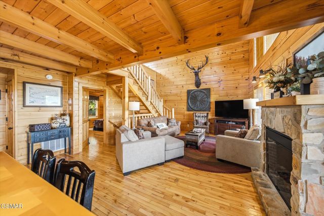 914 Black Bear Cub Way, Sevierville, TN 37862