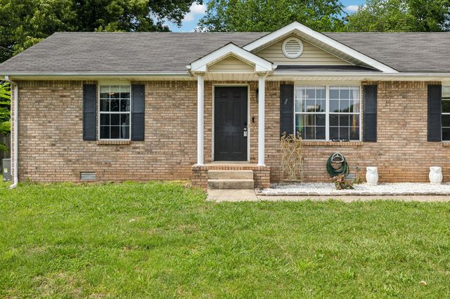 583 Oakmont Dr, Clarksville, TN 37042