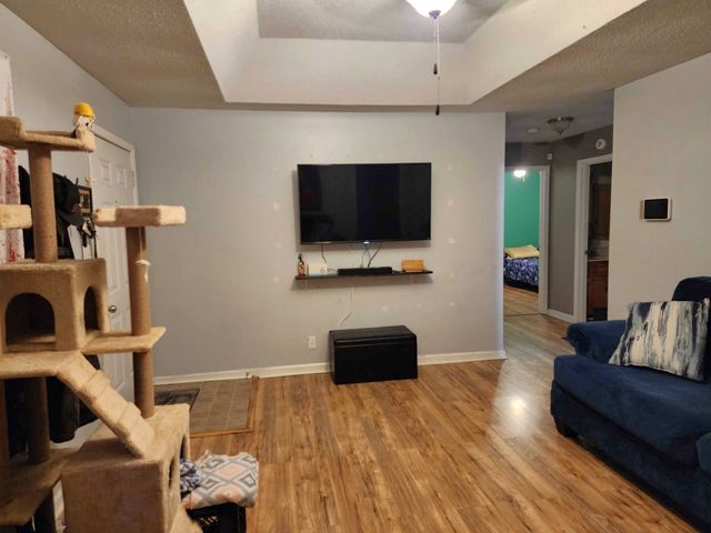 583 Oakmont Dr, Clarksville, TN 37042