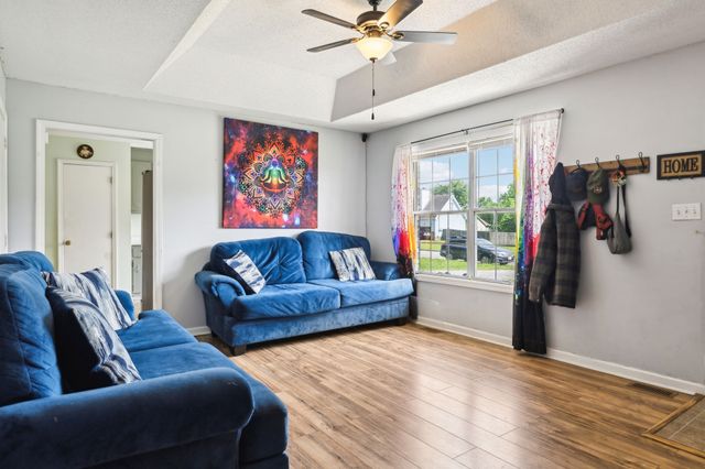 583 Oakmont Dr, Clarksville, TN 37042