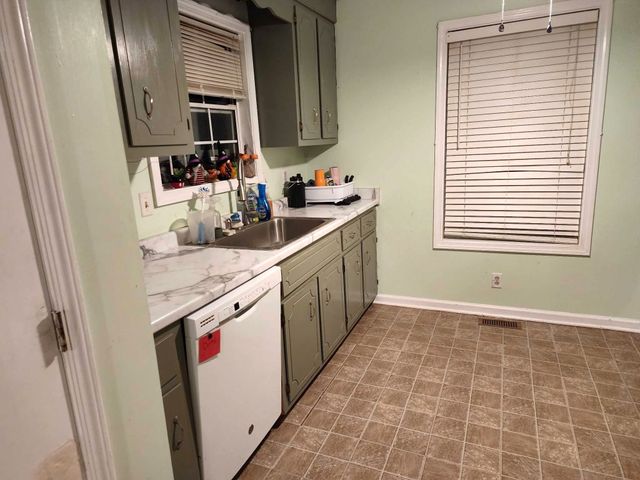 583 Oakmont Dr, Clarksville, TN 37042