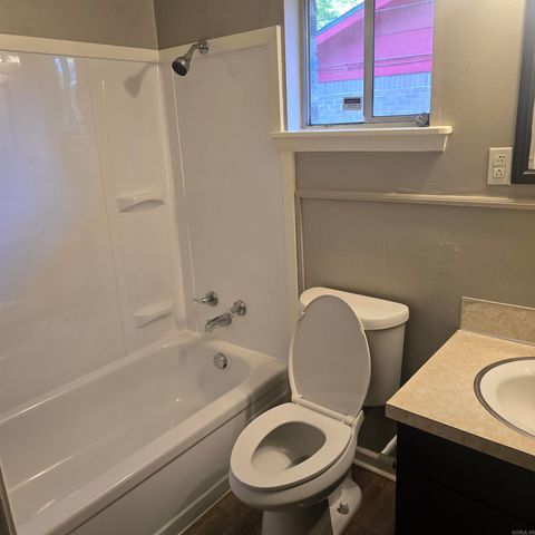 5823 LIberty Cove, Little Rock, AR 72209