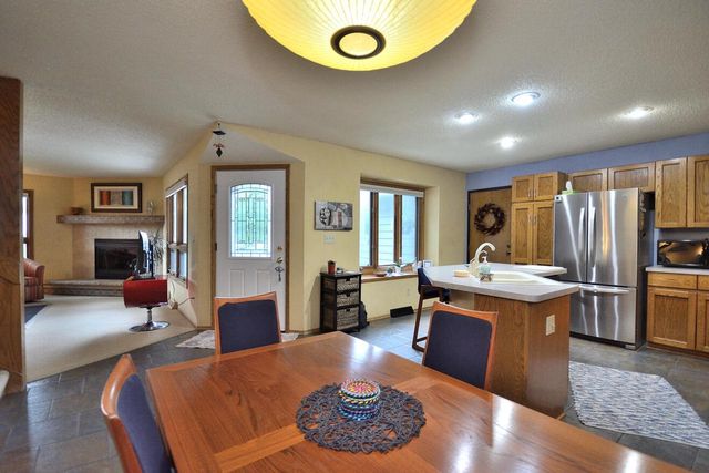 15651 W Ridge ROAD, New Berlin, WI 53151