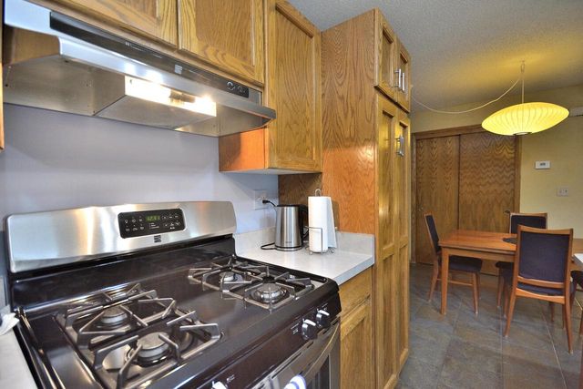 15651 W Ridge ROAD, New Berlin, WI 53151