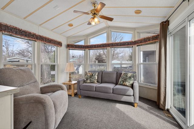 2 Largemouth Lane, Wilmington, IL 60481