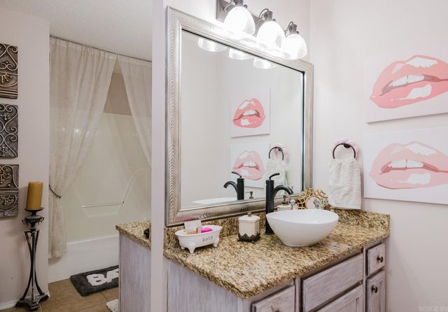 1307 River Oaks, Benton, AR 72019