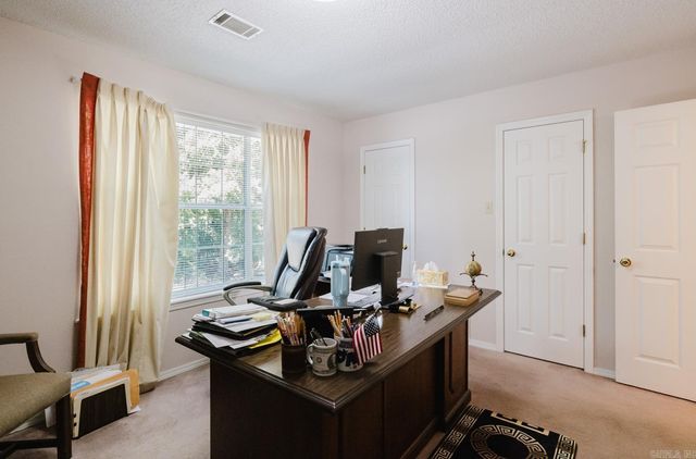 1307 River Oaks, Benton, AR 72019