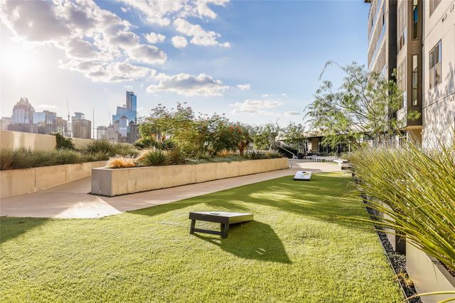 800 Embassy DR 606, Austin, TX 78702