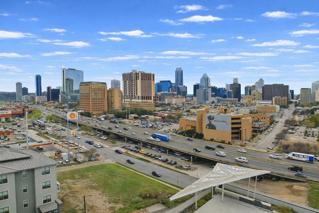 800 Embassy DR 606, Austin, TX 78702