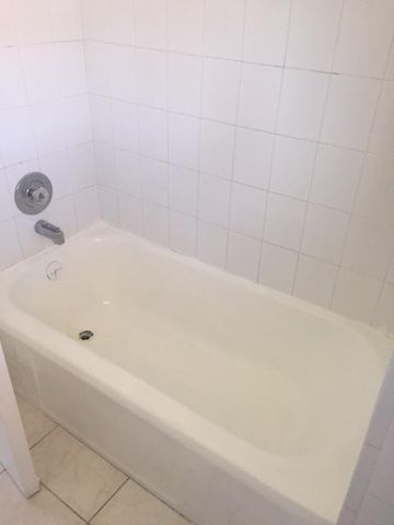 101 S Golfview Road 16, Lake Worth Beach, FL 33460