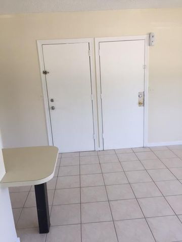 101 S Golfview Road 16, Lake Worth Beach, FL 33460