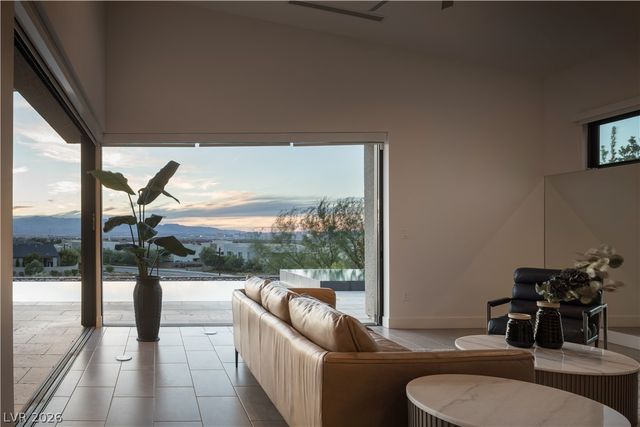 2192 Overlook Canyon Lane, Henderson, NV 89052