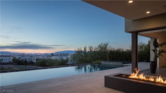 2192 Overlook Canyon Lane, Henderson, NV 89052