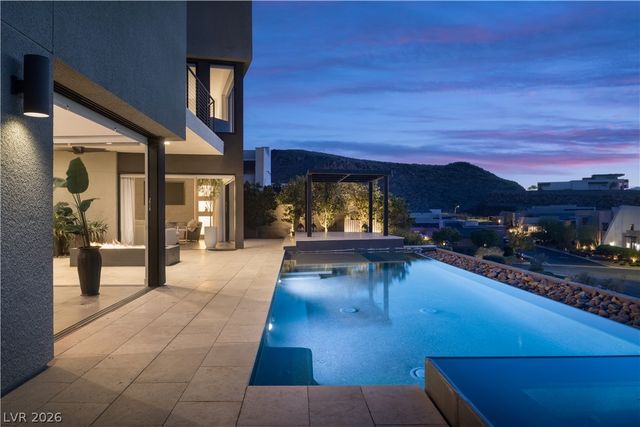 2192 Overlook Canyon Lane, Henderson, NV 89052