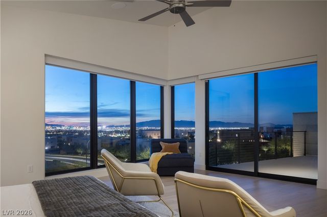 2192 Overlook Canyon Lane, Henderson, NV 89052
