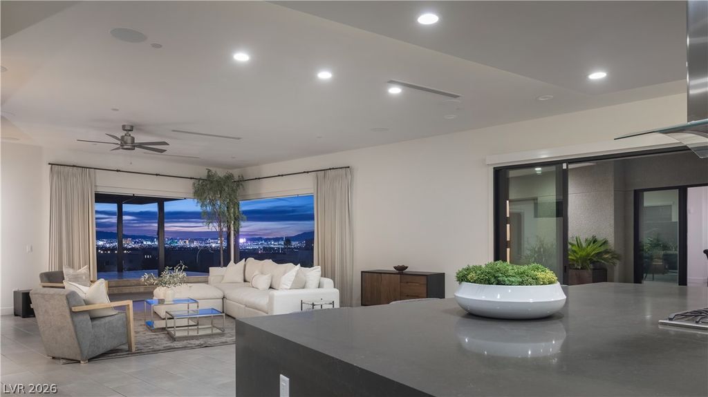 2192 Overlook Canyon Lane, Henderson, NV 89052 — photo 2
