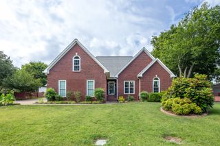 835 Banner Dr, Murfreesboro, TN 37129