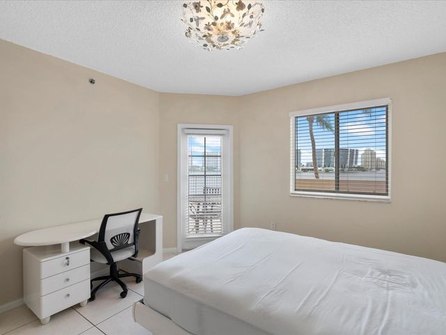 18260 N Bay Road 304, Sunny Isles Beach, FL 33160