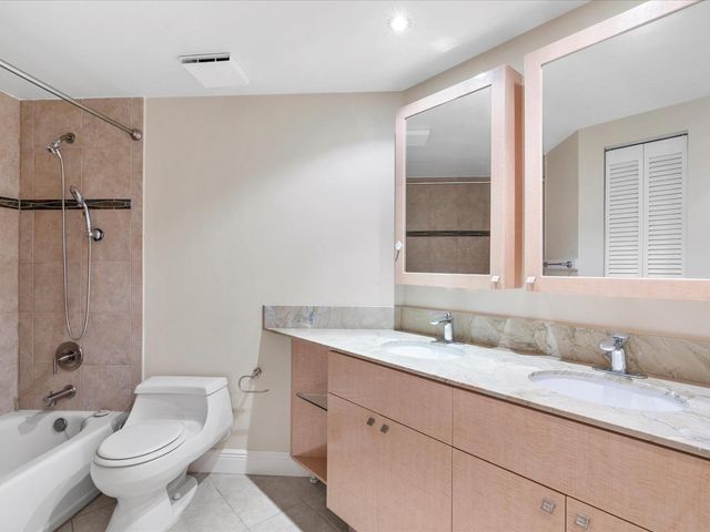 18260 N Bay Road 304, Sunny Isles Beach, FL 33160