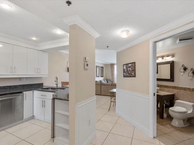 18260 N Bay Road 304, Sunny Isles Beach, FL 33160