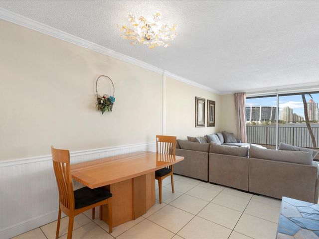 18260 N Bay Road 304, Sunny Isles Beach, FL 33160