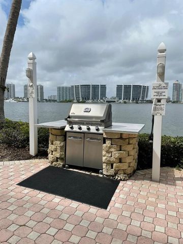 18260 N Bay Road 304, Sunny Isles Beach, FL 33160
