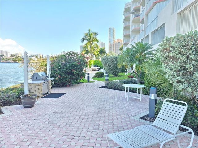 18260 N Bay Road 304, Sunny Isles Beach, FL 33160