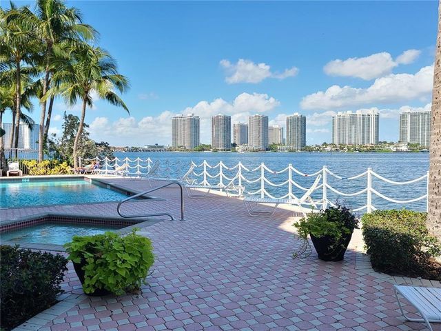 18260 N Bay Road 304, Sunny Isles Beach, FL 33160