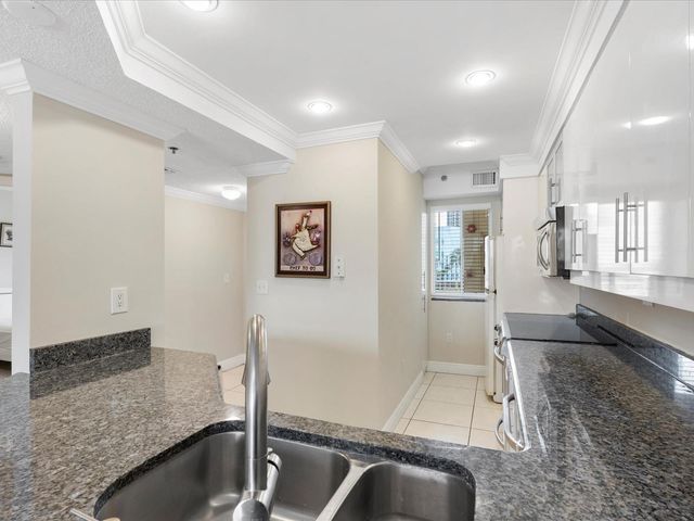 18260 N Bay Road 304, Sunny Isles Beach, FL 33160