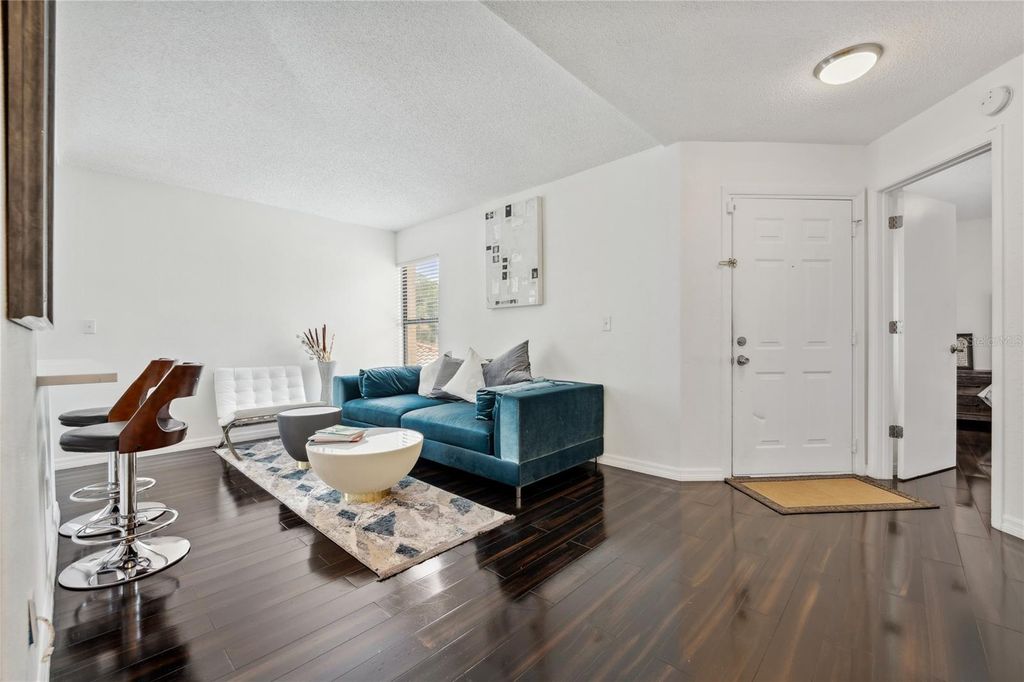 Image 4 of property listing at 7667 SUGAR BEND DRIVE 7667, Orlando, FL 32819