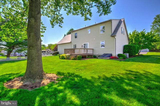 706 ROSEMONT DR, Lititz, PA 17543