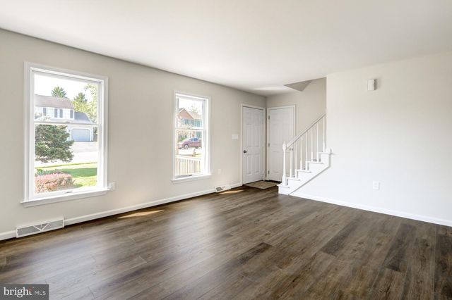 706 ROSEMONT DR, Lititz, PA 17543