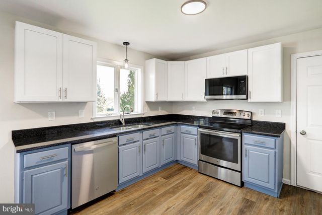 706 ROSEMONT DR, Lititz, PA 17543