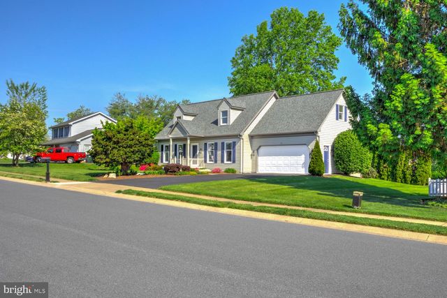 706 ROSEMONT DR, Lititz, PA 17543