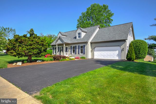 706 ROSEMONT DR, Lititz, PA 17543