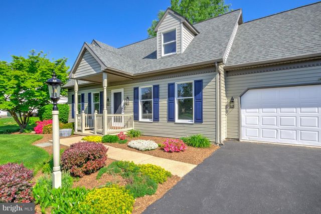 706 ROSEMONT DR, Lititz, PA 17543