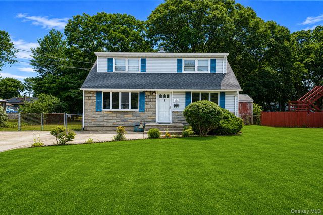 146 Dawn Drive, Centereach, NY 11720