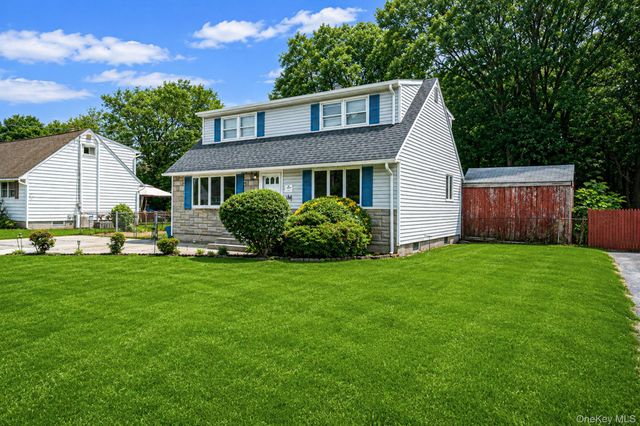 146 Dawn Drive, Centereach, NY 11720