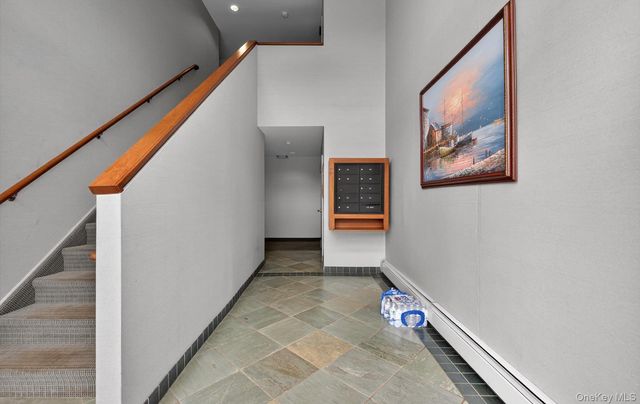 1 Toms Point Lane 3C, Port Washington, NY 11050