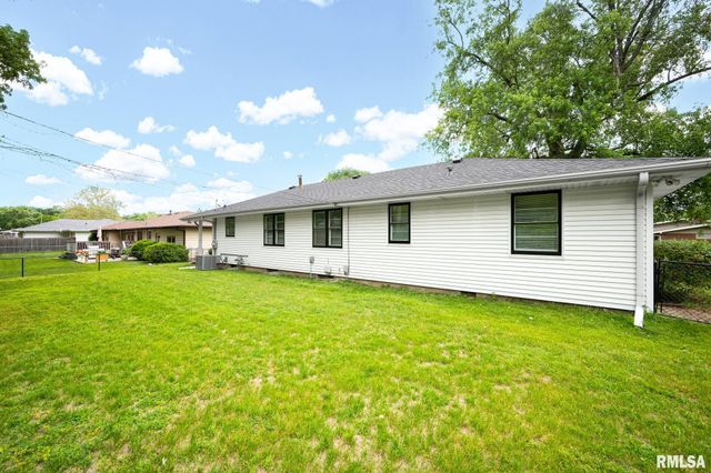 1407 W SUNNYVIEW Drive, Peoria, IL 61614