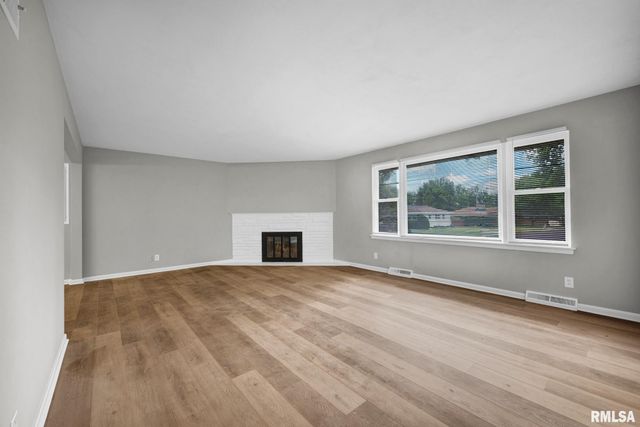 1407 W SUNNYVIEW Drive, Peoria, IL 61614