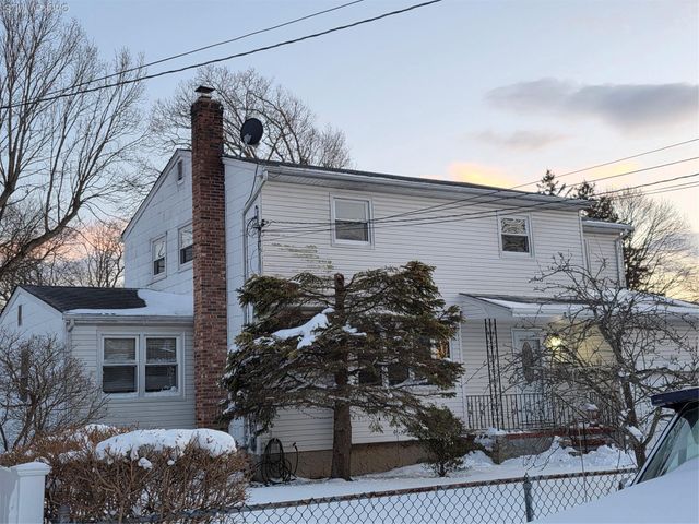 250 Overton Street, Deer Park, NY 11729