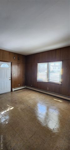 250 Overton Street, Deer Park, NY 11729