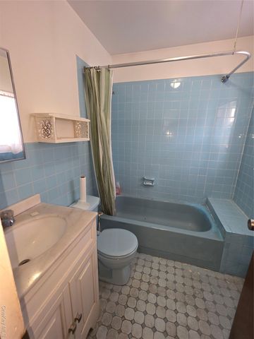 250 Overton Street, Deer Park, NY 11729