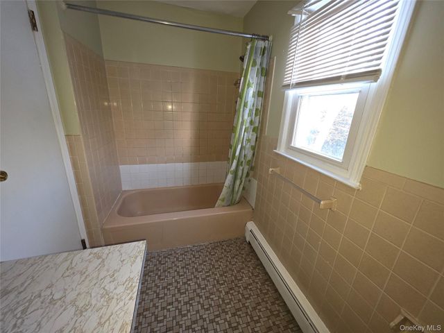 250 Overton Street, Deer Park, NY 11729