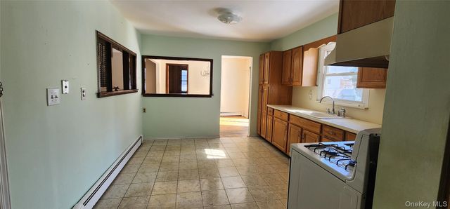 250 Overton Street, Deer Park, NY 11729