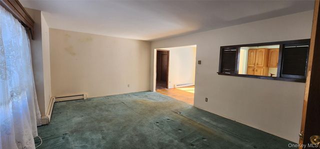 250 Overton Street, Deer Park, NY 11729